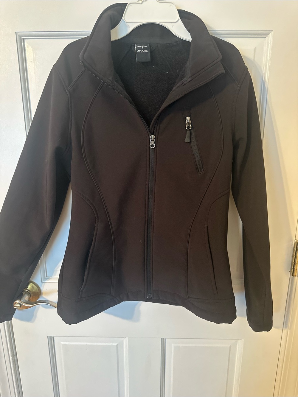 Women’s Black Softshell Zip-Up Jacket